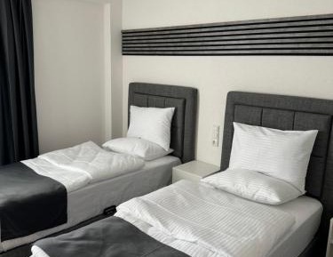 Twin Room with Shower