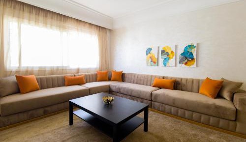 Three-Bedroom Deluxe Apartment