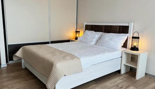 Studio Apartment with King Bed