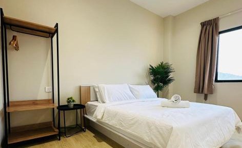 Deluxe Queen Room