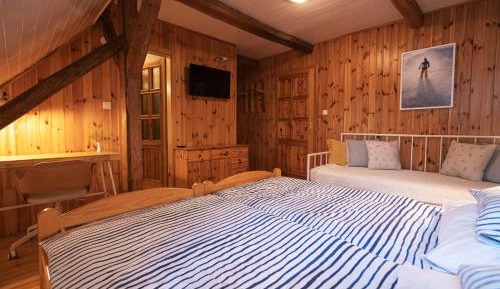 Double or Twin Room with Shower