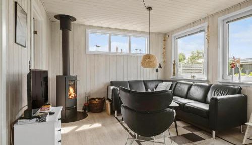 Three-Bedroom Holiday Home 