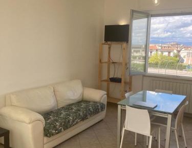 Classic One-Bedroom Apartment with King Bed