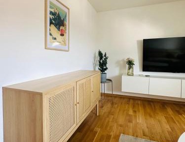 Two-Bedroom Apartment with Mountain View