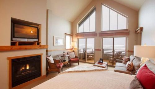 Premier King Studio Second Floor with Sofa Sleeper (Non Pet-Friendly)
