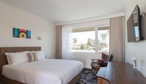 Queen Room with Garden View
