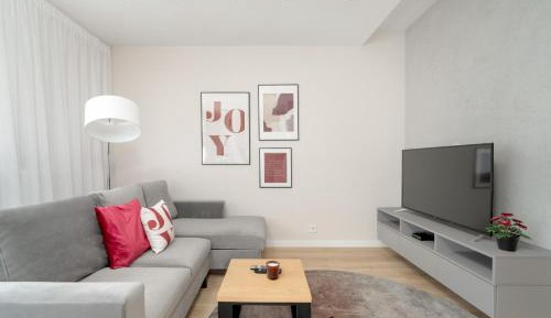 One-Bedroom Apartment with Balcony