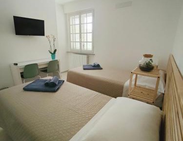 Twin Room with Shared Bathroom