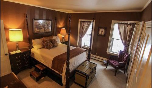 Queen Room