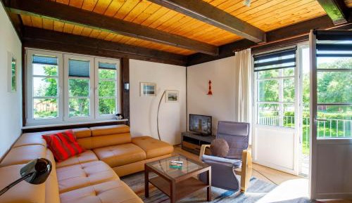 Superior One-Bedroom Apartment with Balcony