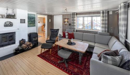 Three-Bedroom Holiday Home 