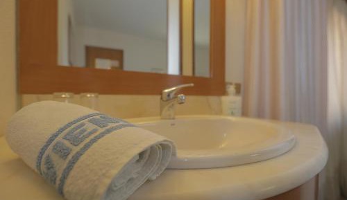 Twin Room with Shared Bathroom