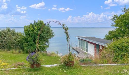 One-Bedroom Holiday Home