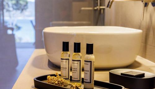 Deluxe Suite with Sea View