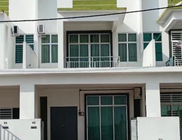 Four-Bedroom Holiday Home