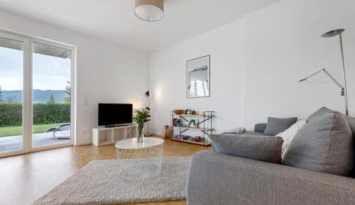 Superior One-Bedroom Apartment