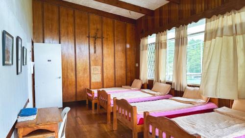 Quadruple Room with Mountain View