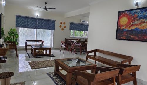 Three-Bedroom Deluxe Apartment