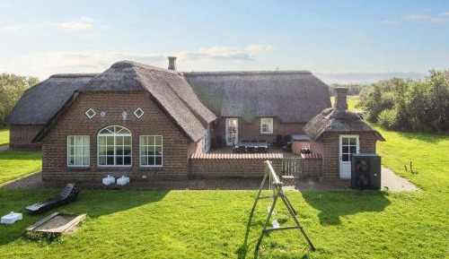 Seven-Bedroom Holiday Home