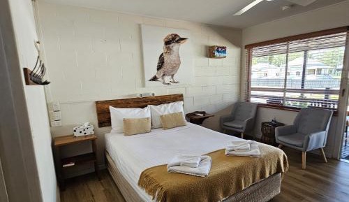 Deluxe Queen Room