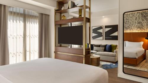 Deluxe Queen Studio with Sofa Bed