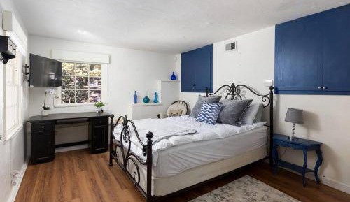 One-Bedroom House