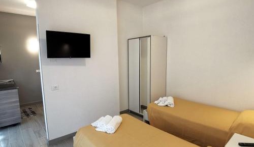 Twin Room with Private Bathroom