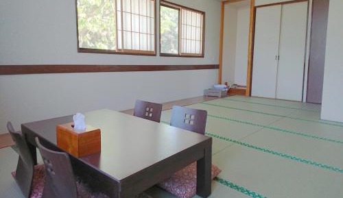 Japanese-Style Room