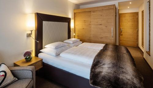 Double Room with Mountain View