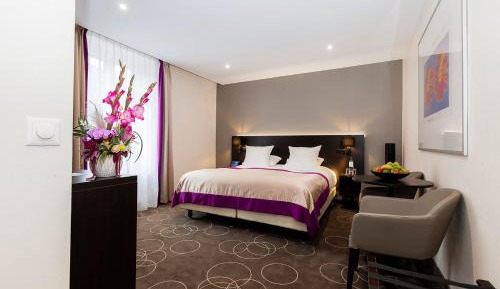 Superior Twin Room with Garden View
