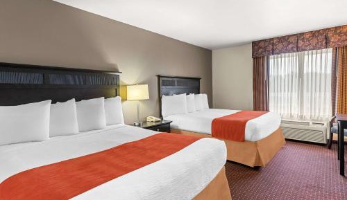 Queen Room with Two Queen Beds - Non-Smoking