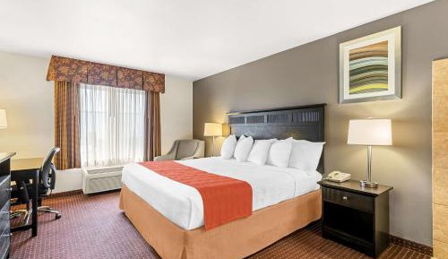 Deluxe King Suite with Spa Bath - Disability Access/Non-Smoking