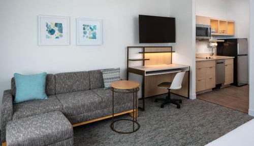 King Studio with Sofa Bed