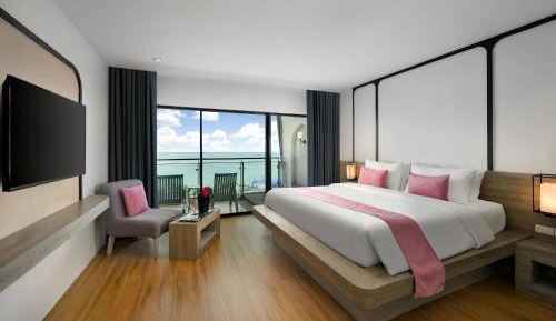 Grand Deluxe Honeymoon