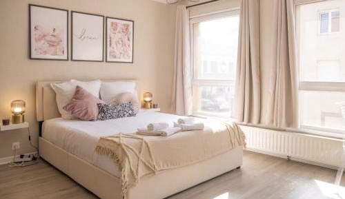 Studio Apartment with King Bed