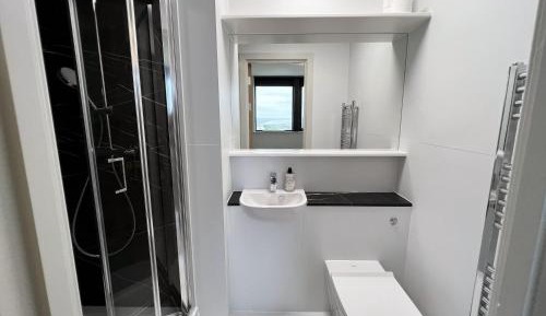 Deluxe Two-Bedroom Apartment with Garden View