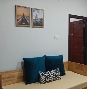 One-Bedroom Apartment with Balcony