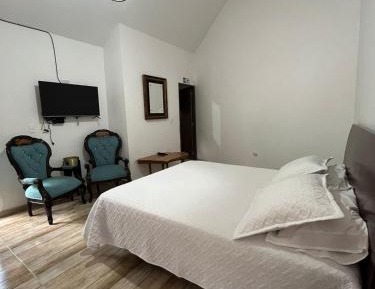 Suite with Garden View