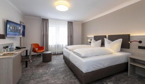 Twin Room with City View