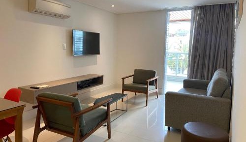 Apartment with Pool View 