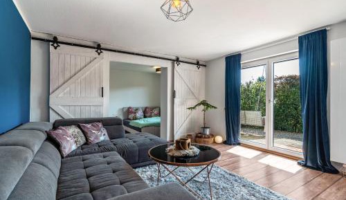 Superior One-Bedroom Apartment