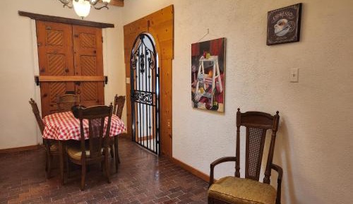 Apartment with Shower