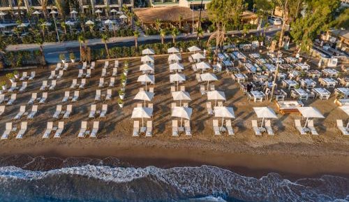 Deluxe Double Room with Side Sea View