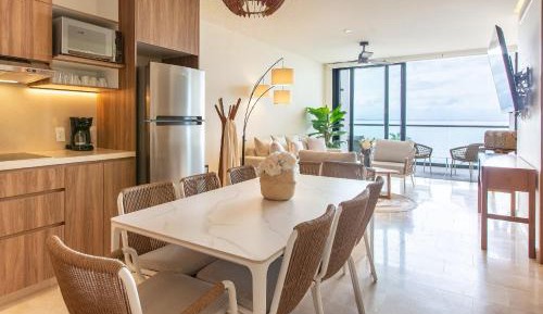 Two-Bedroom Apartment with Balcony and Sea View