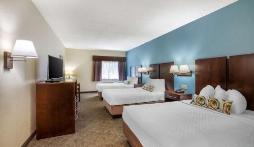 Double Room with Three Double Beds