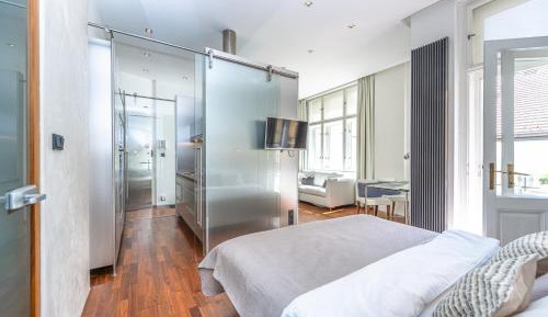 Studio with Balcony