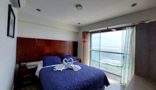 Deluxe Double Room with Balcony and Sea View