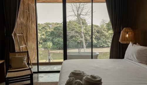 Deluxe Double Room with Bath