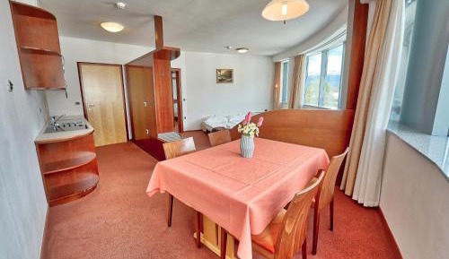Apartment (4 Adults)