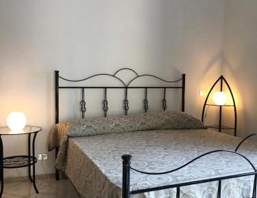 One-Bedroom Apartment with Terrace